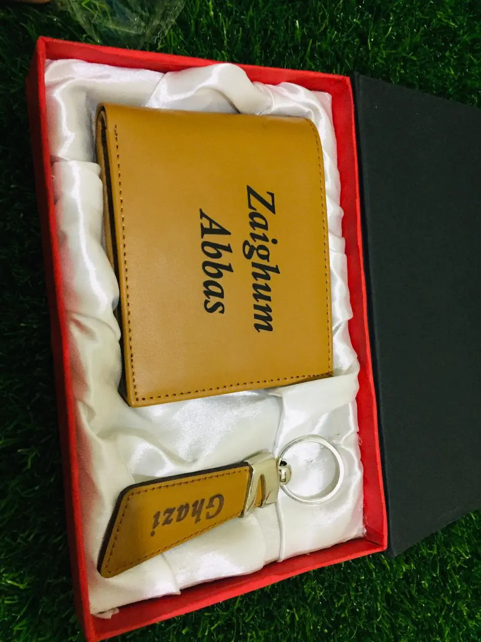 Engraved Wallet Keychain – A Perfect Gift for Loved Ones